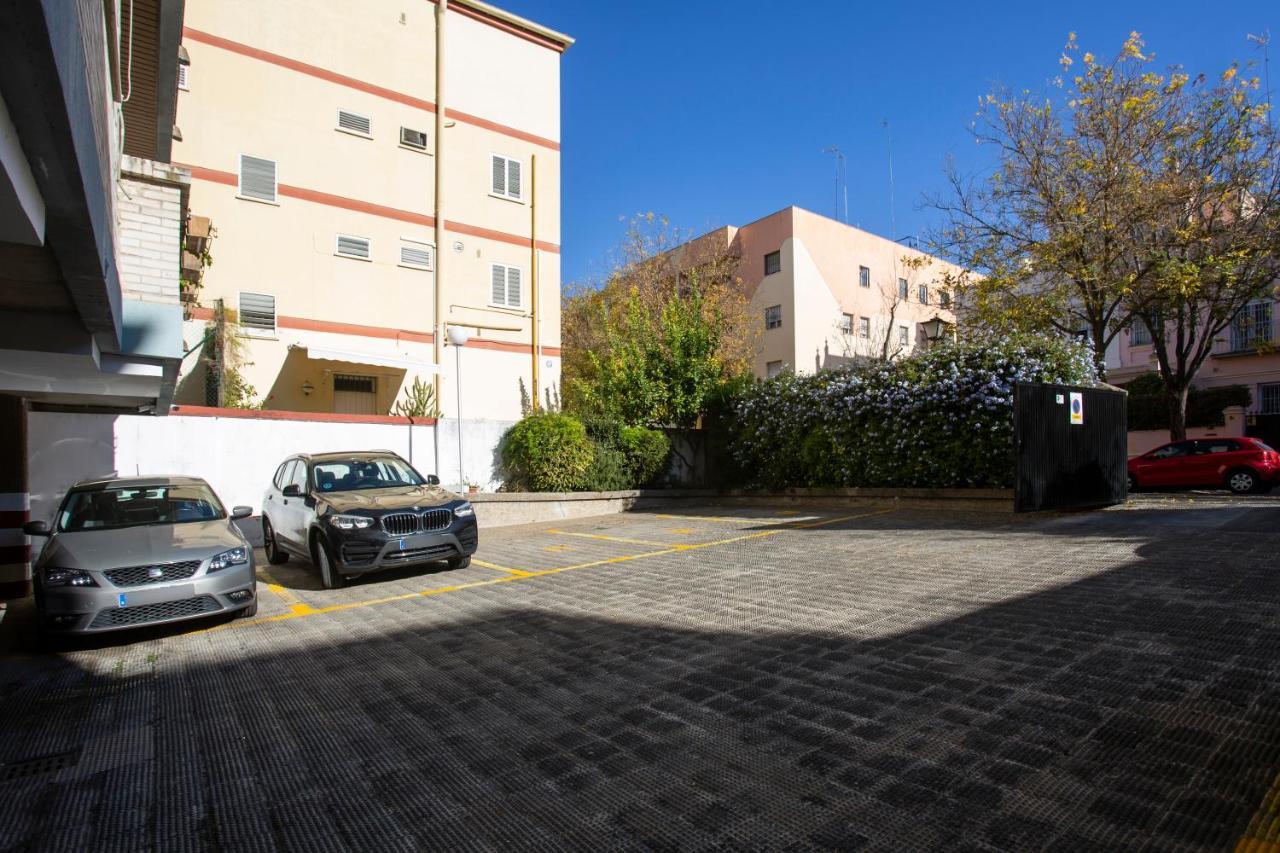 Borbolla Sevilla Urban - Parking المظهر الخارجي الصورة