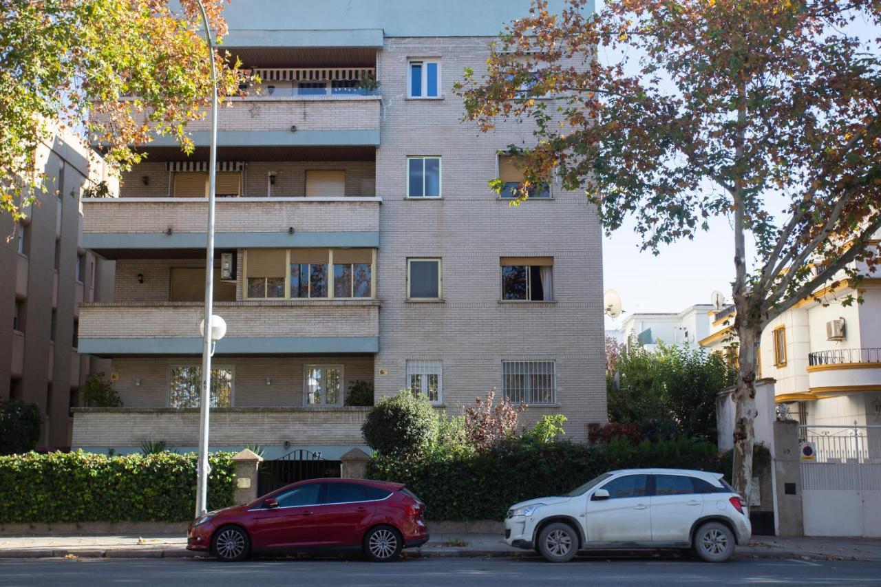 Borbolla Sevilla Urban - Parking المظهر الخارجي الصورة