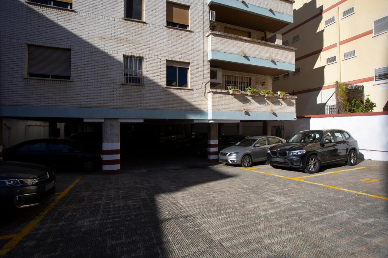 Borbolla Sevilla Urban - Parking المظهر الخارجي الصورة