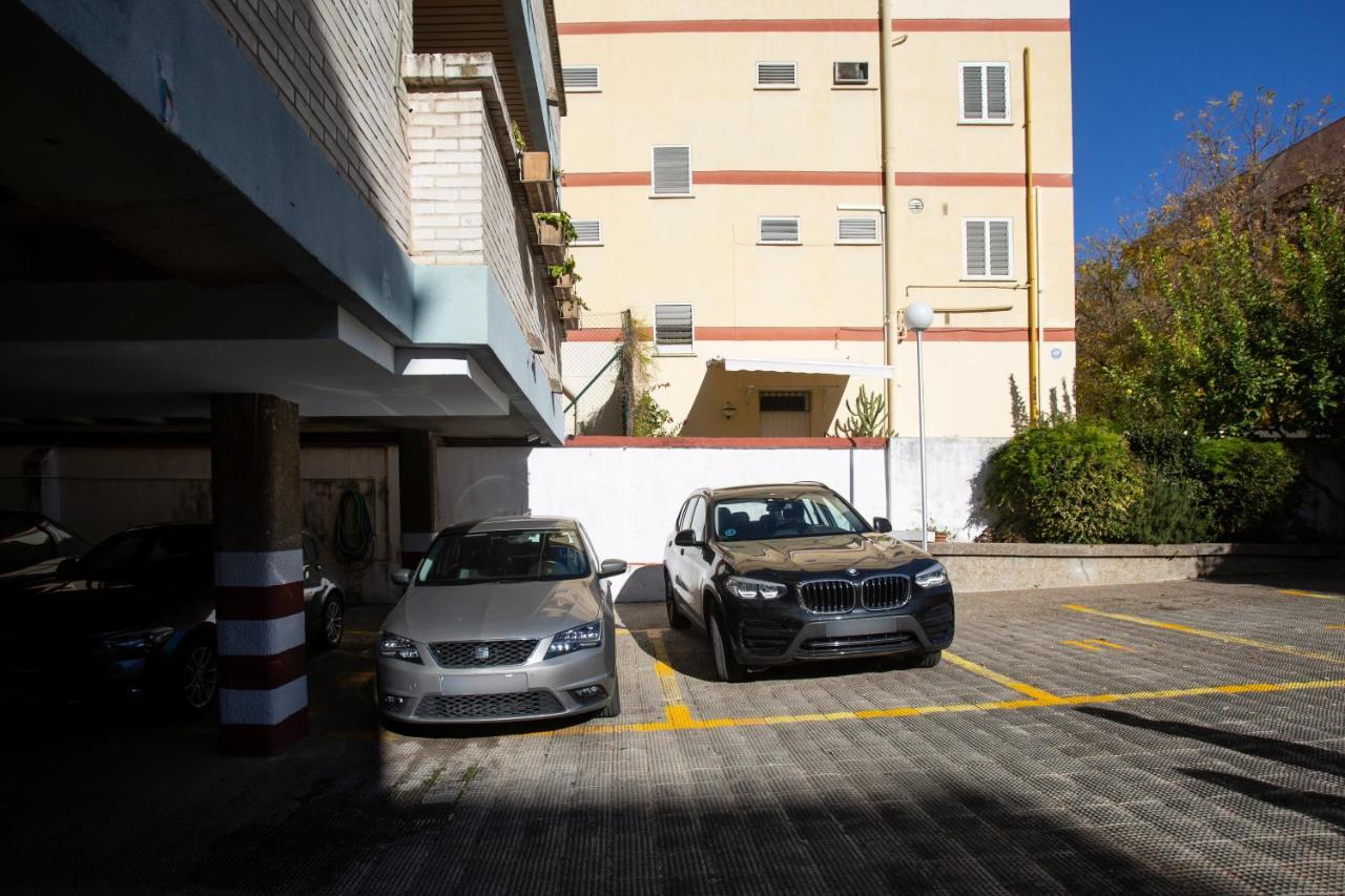 Borbolla Sevilla Urban - Parking المظهر الخارجي الصورة