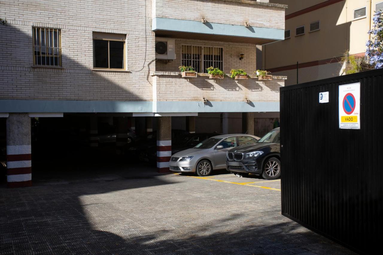 Borbolla Sevilla Urban - Parking المظهر الخارجي الصورة